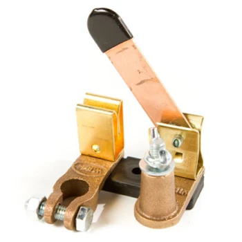 Top Post Battery Disconnect Switch, Vertical Operation With Wing Nut